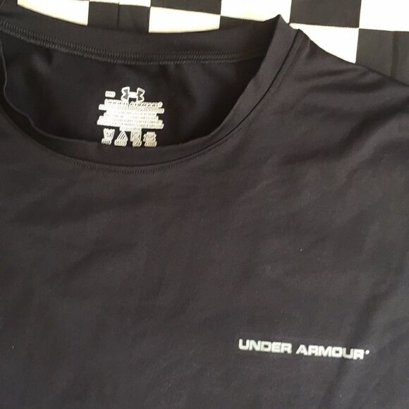 Under armour tee shirt  - Picture 3 of 3